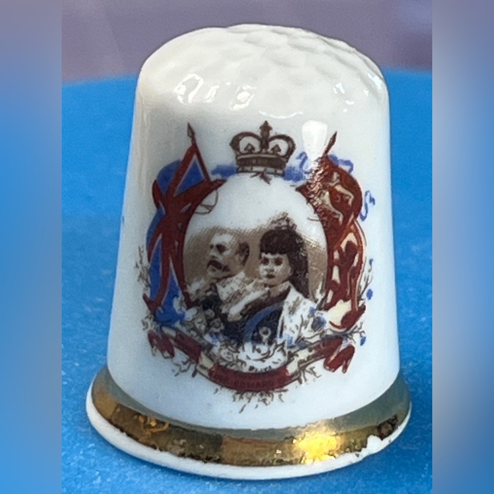 Vintage Finsbury Fine Bone China Thimble - King Edward VII & Queen Alexandra